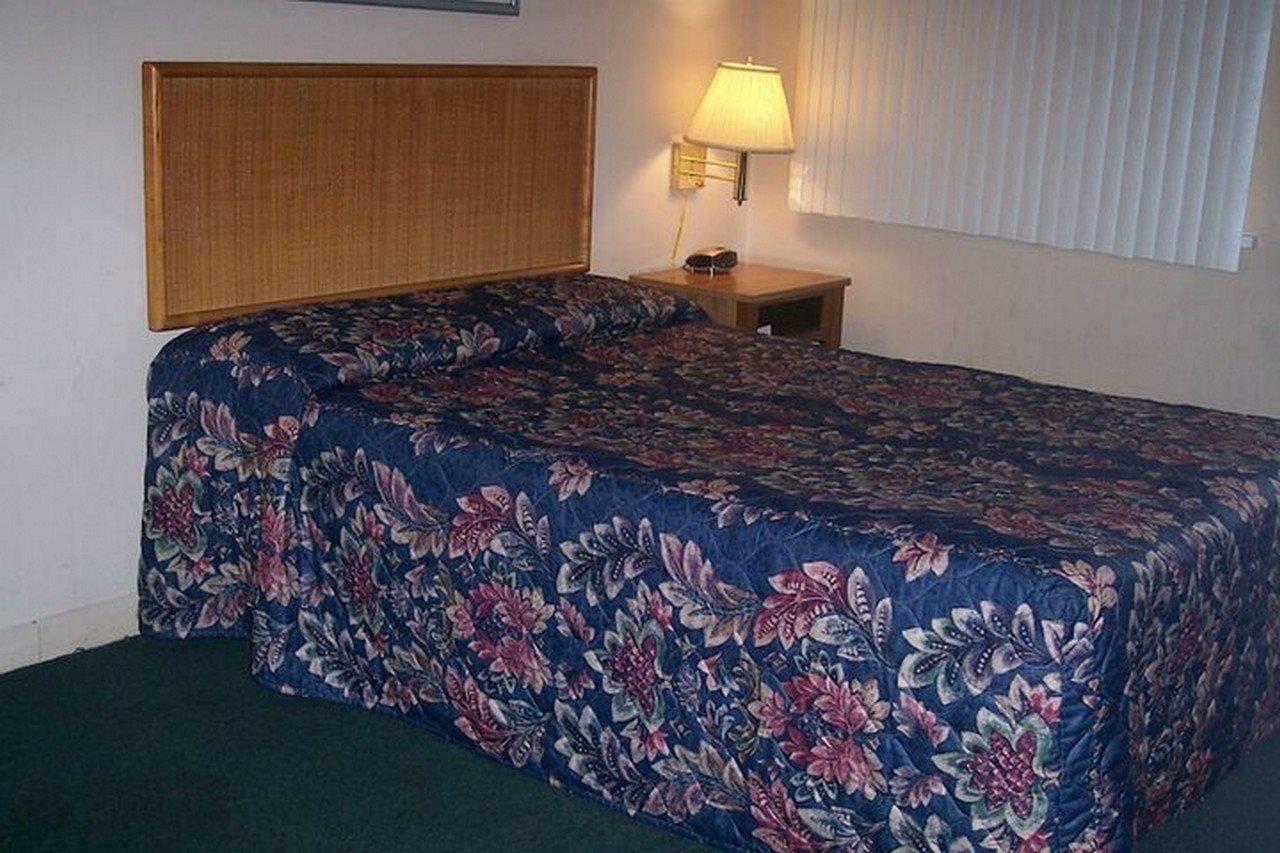 Grand View Motel Beaver Dam Экстерьер фото