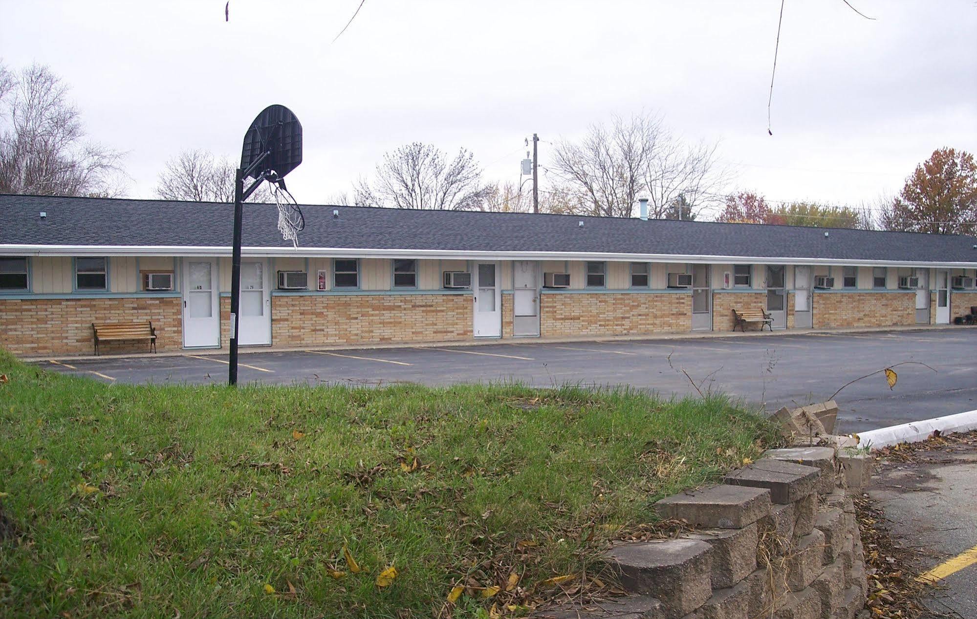 Grand View Motel Beaver Dam Экстерьер фото