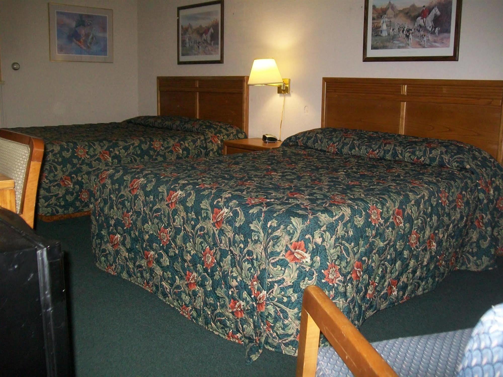 Grand View Motel Beaver Dam Экстерьер фото