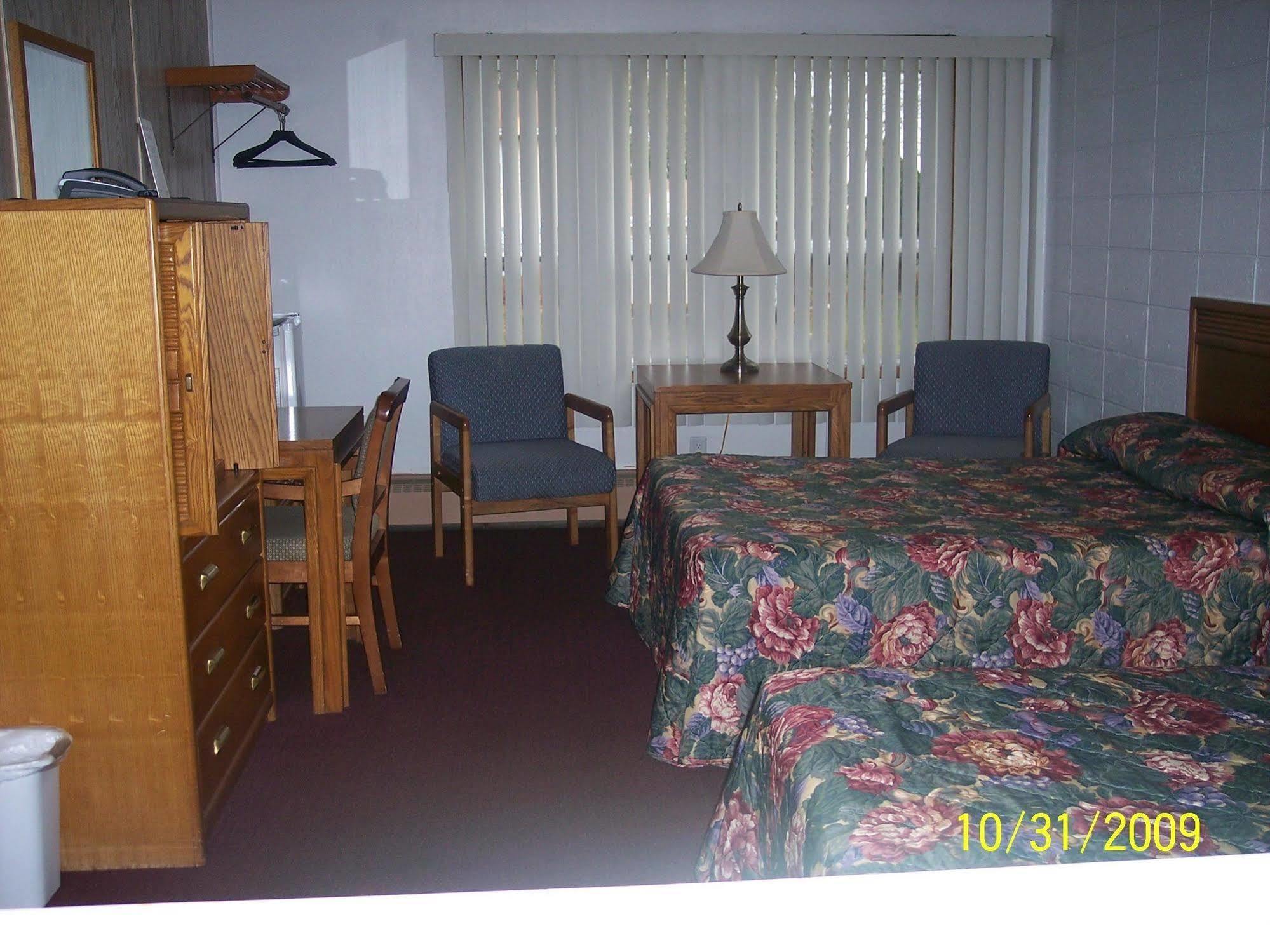 Grand View Motel Beaver Dam Экстерьер фото