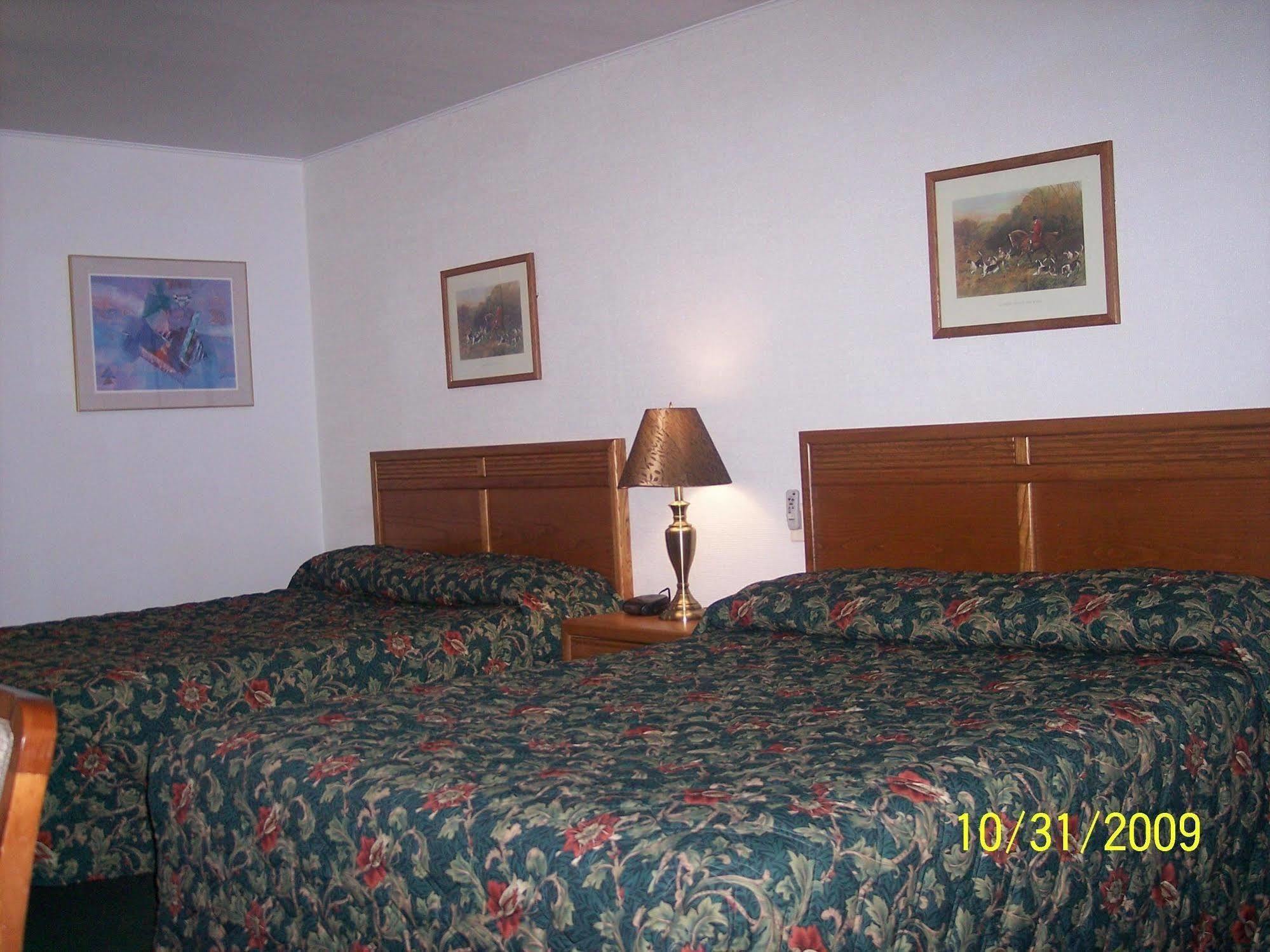 Grand View Motel Beaver Dam Экстерьер фото