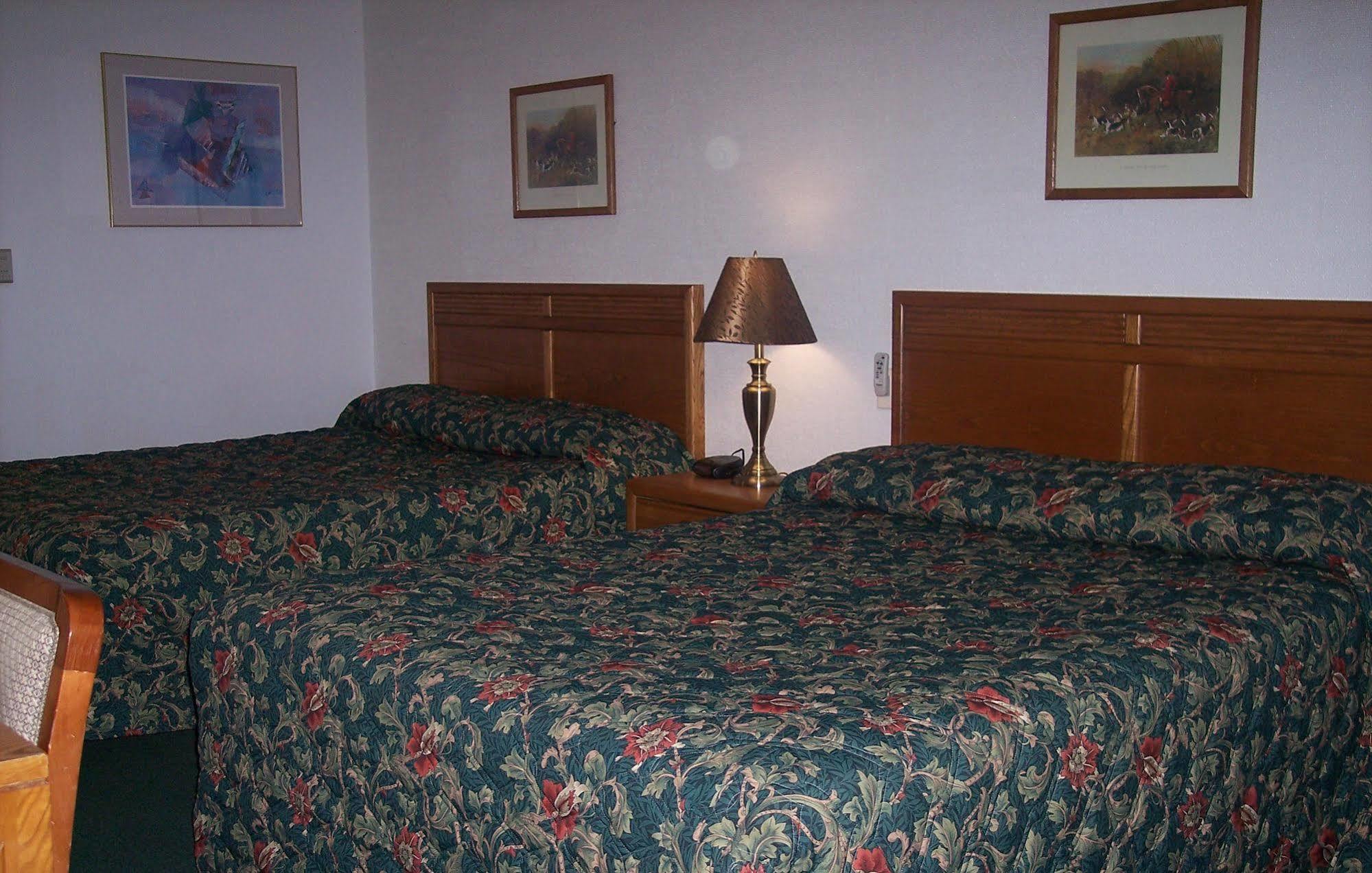 Grand View Motel Beaver Dam Экстерьер фото