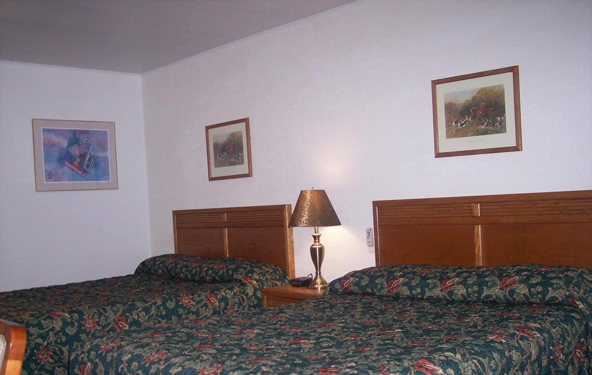 Grand View Motel Beaver Dam Экстерьер фото
